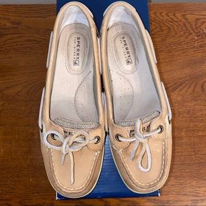 Sperry boat shoe US size 5